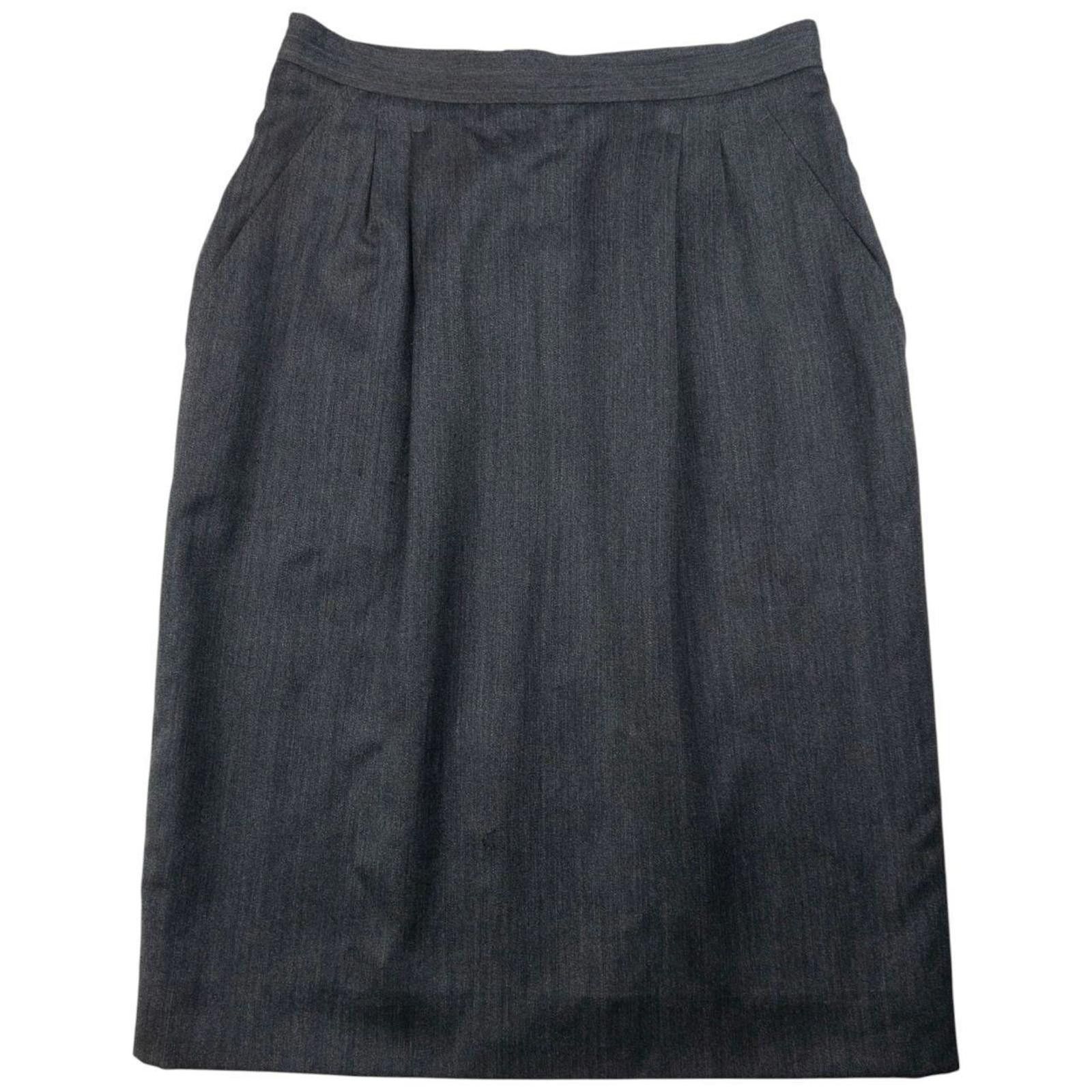 Gucci Vintage Gucci Skirt Womens Size W25 Size 26" / US 2 / IT 38 - 1 Thumbnail