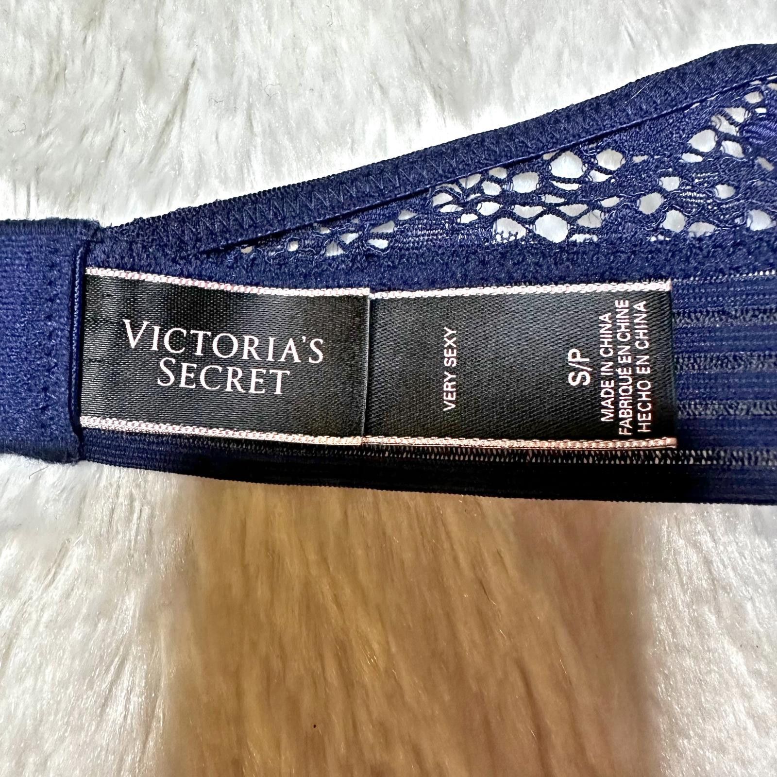 Victoria's Secret NEW Victoria’s Secret Very Sexy Lace Halter Bralette Size S Size ONE SIZE - 6 Thumbnail