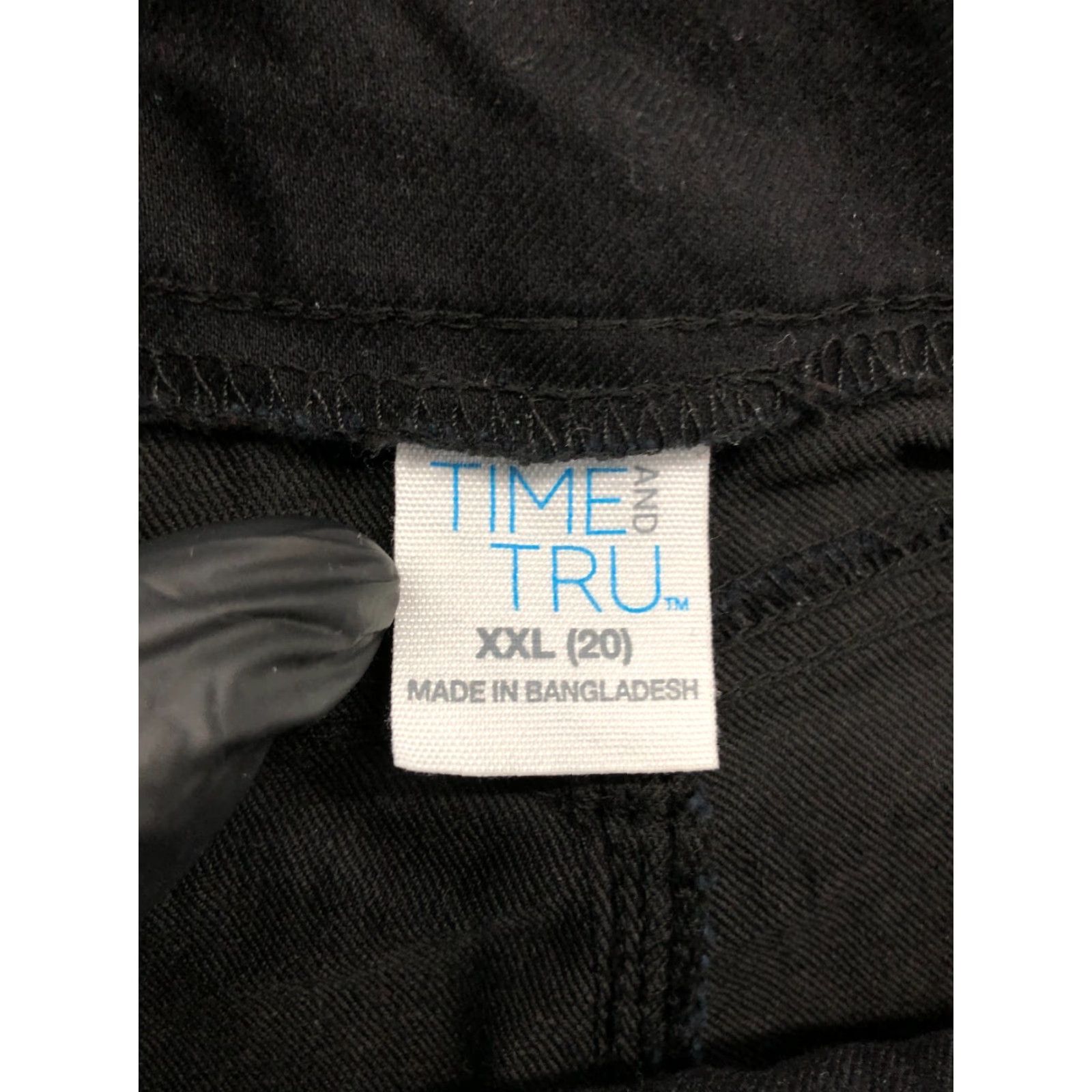 Vintage Time And Tru Pull On Boyfriend Shorts Womens XXL Dark Wash Black Mid Rise 2XL Regular Cotton Knit Logo 5-Pocket Size 40" / US 18 - 6 Thumbnail