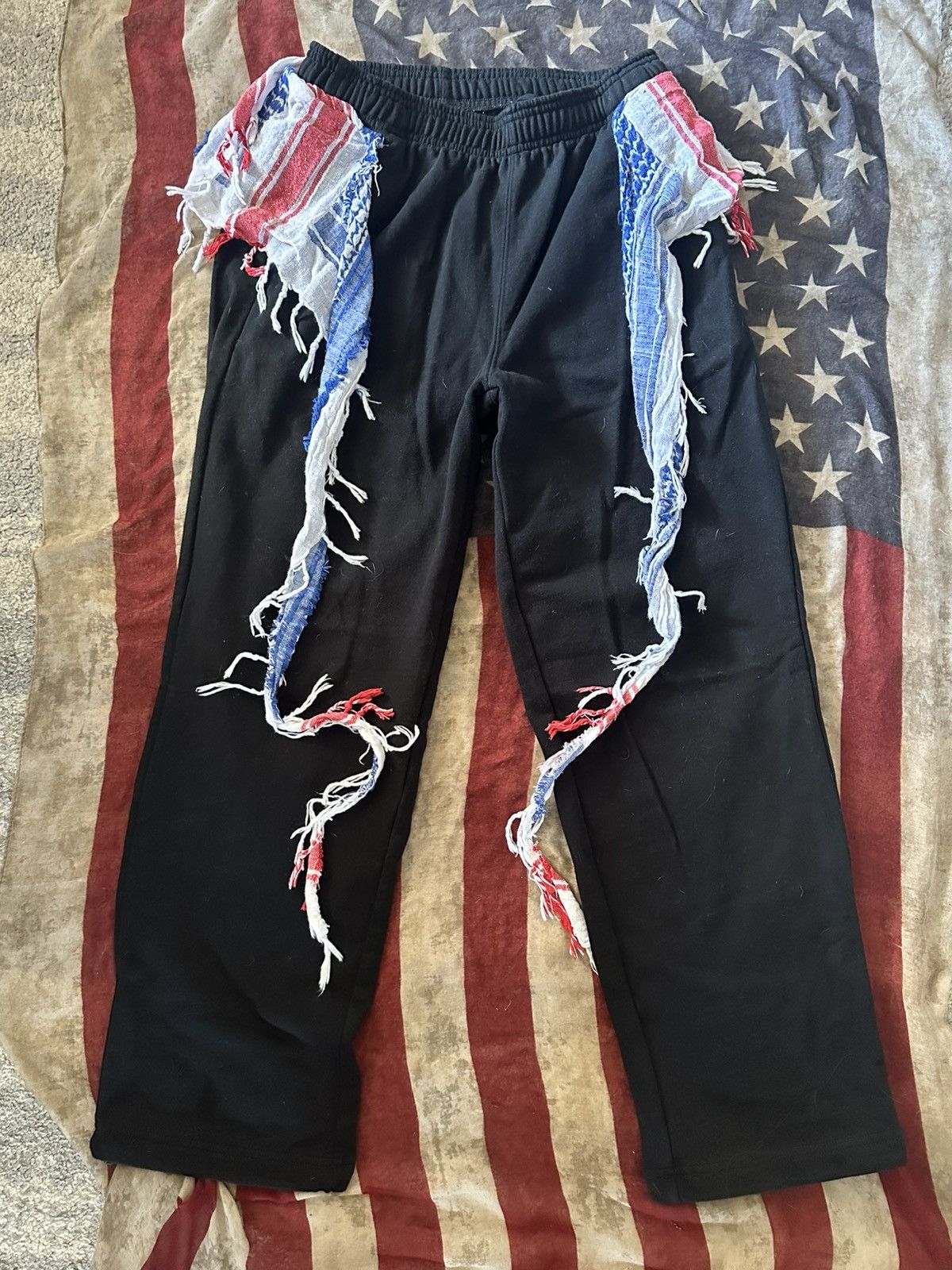 Grimykids GrimyKids Keffiyeh Sweatpants Size US 30 / EU 46 - 1 Thumbnail