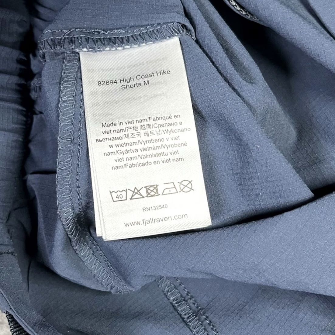 Vintage Fjällräven Shorts Mens 30 Blue Belted Adjustable Waist Hiking High Coast Pockets Cargo Pocket Size US 30 / EU 46 - 7 Thumbnail