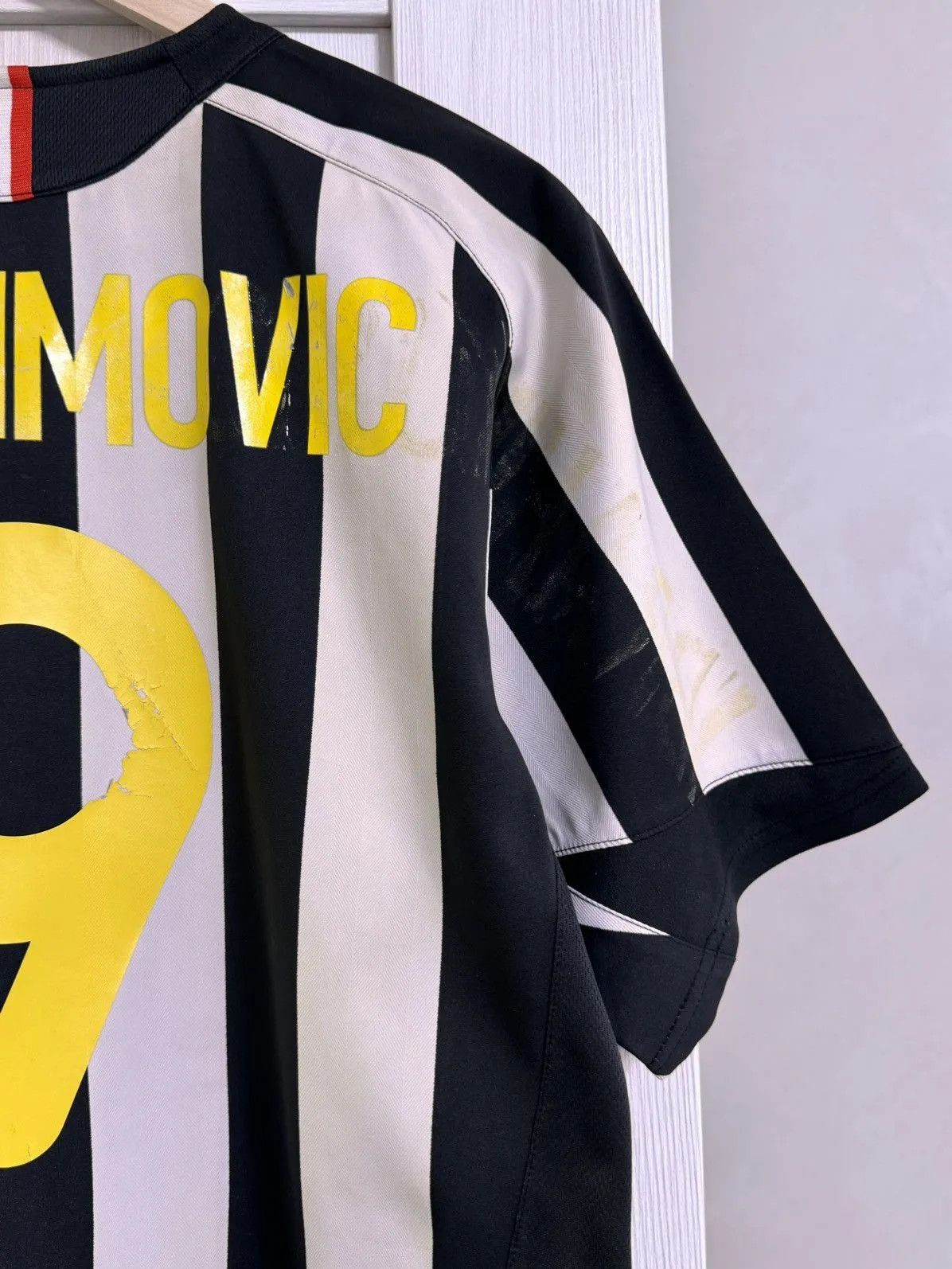 Nike Nike Juventus Home Soccer Jersey Large Ibrahimovic 2005/06 Size US M / EU 48-50 / 2 - 11 Thumbnail