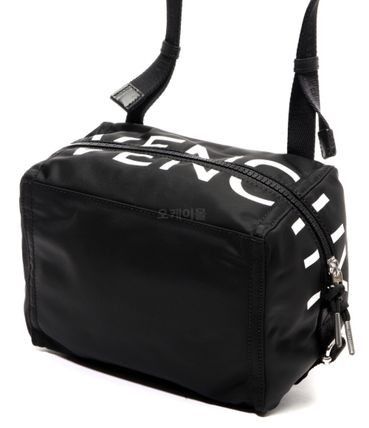 Givenchy o1srvl11e0625 Size:OS/ Pandora Small Bag in Black Size ONE SIZE - 1 Thumbnail