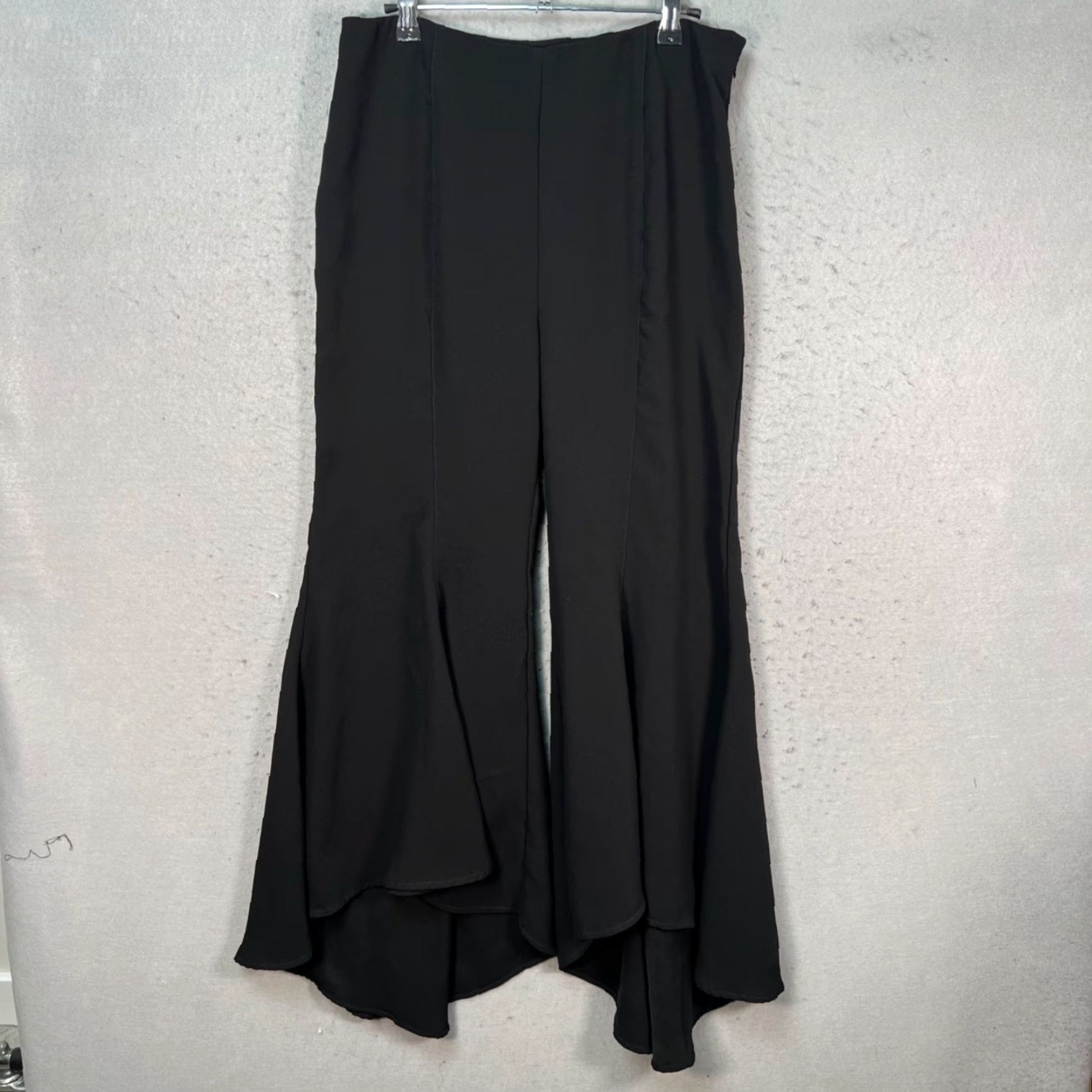 Anthropologie Anthropologie Womens 10 Black High-Low Flared Wide-Leg Trousers Pants Womens Black Flared Wide-Leg Pants 10 Size 32" / US 10 / IT 46 - 2 Thumbnail