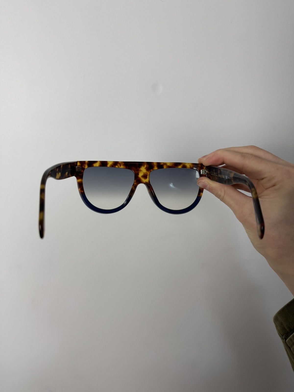 Celine Celine CL 41026/S Oversized Tortoise Shell Sunglasses Luxury Size ONE SIZE - 9 Thumbnail