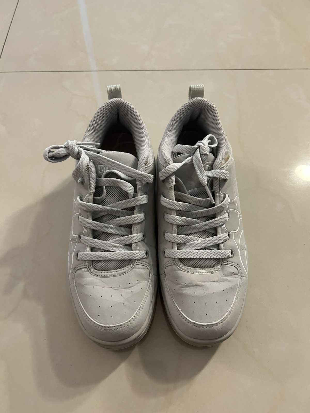 DC × Kaws Kaws x DC Skate shoes Size US 8.5 / EU 41-42 - 3 Thumbnail