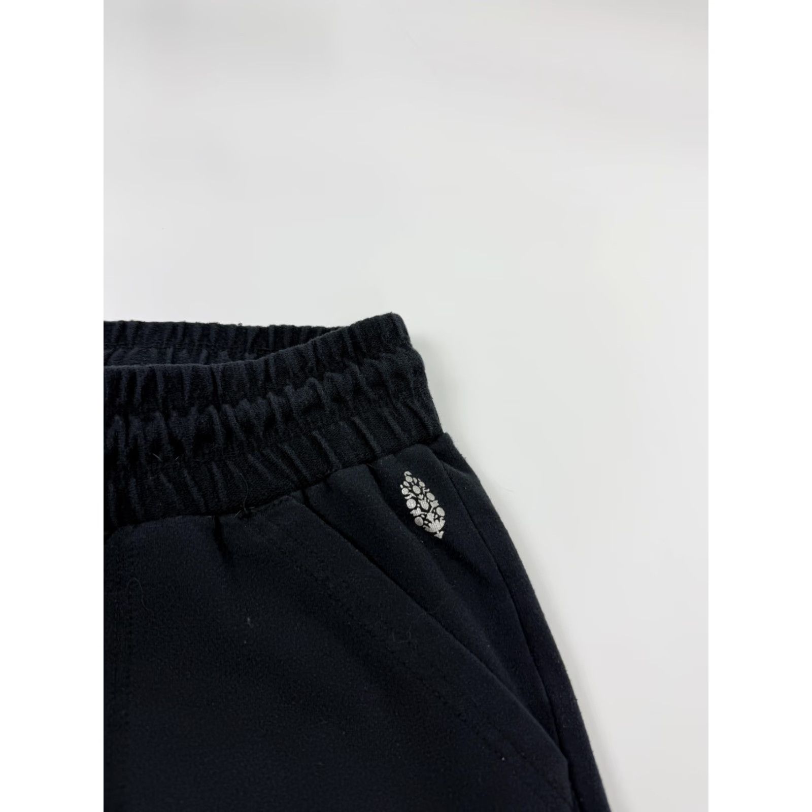 Vintage Free People Sweatpants Womens Small Black Fleece Joggers Elastic Pockets Size 28" / US 6 / IT 42 - 2 Thumbnail