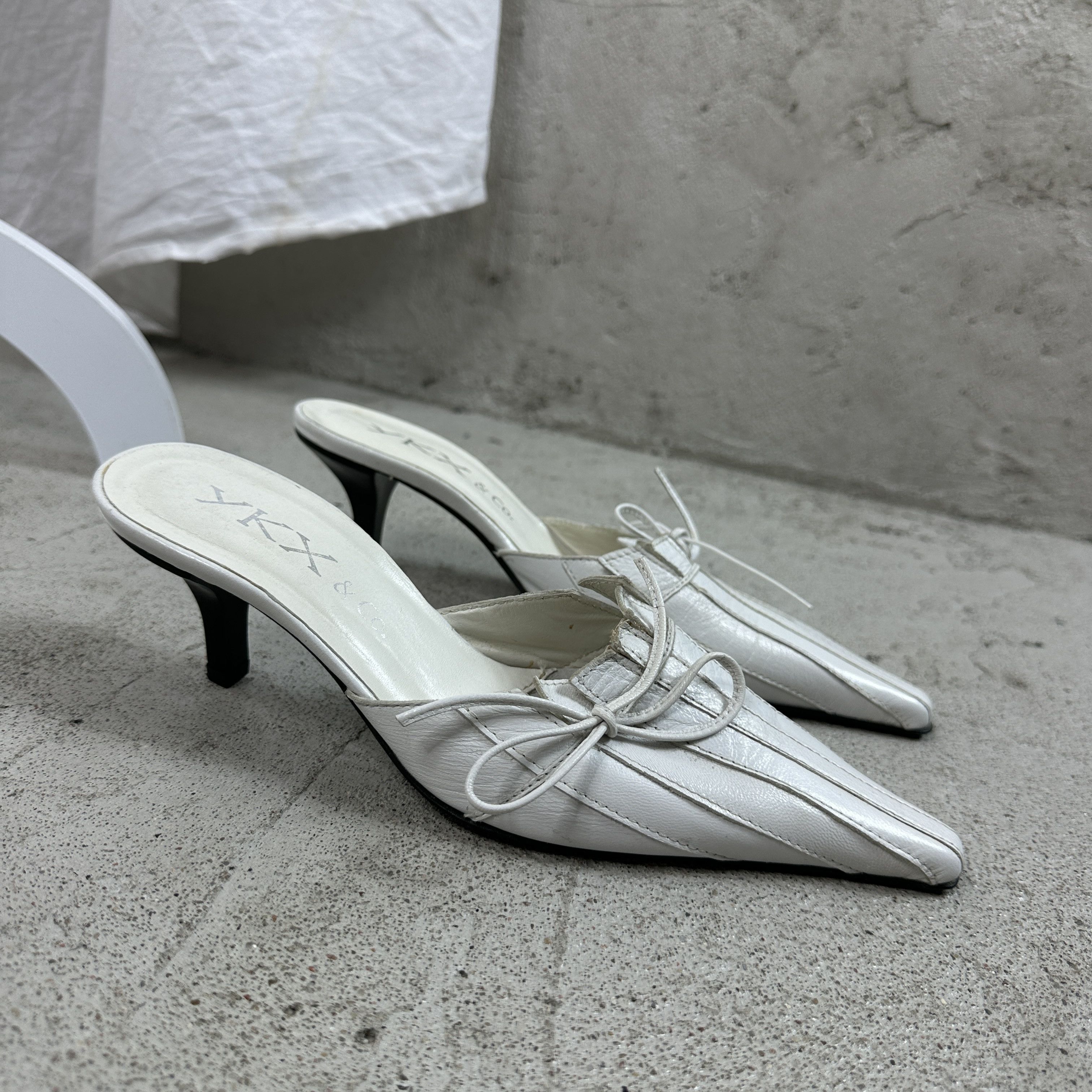 Vintage Vintage Avant Garde Preppy Old Money Leather Mules Heels 00s Size US 5 / IT 35 - 4 Thumbnail