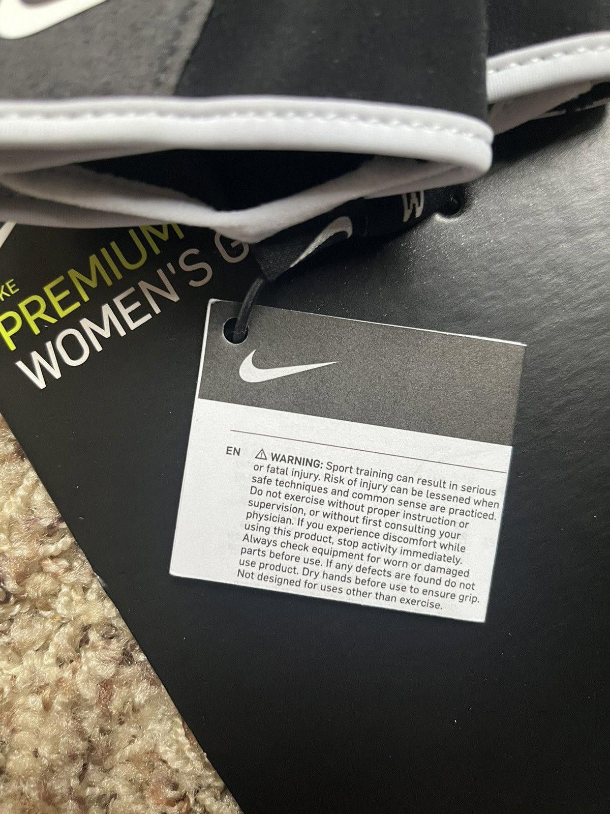 Nike Nike Women's Premium Heavyweight Gloves Size ONE SIZE - 2 Thumbnail