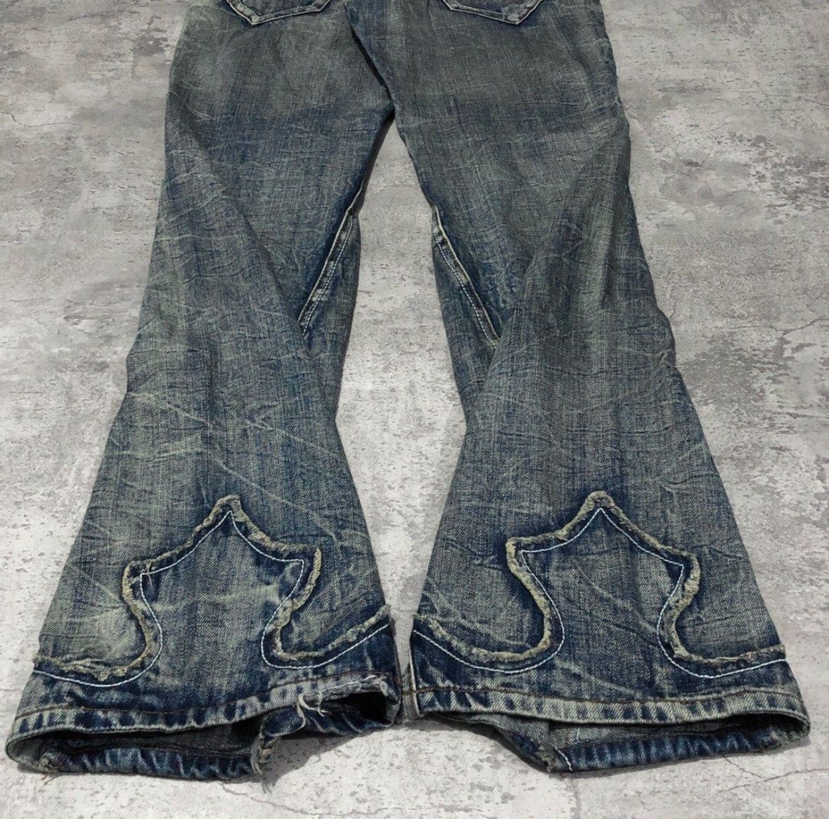 If Six Was Nine × Japanese Brand × Tornado Mart Semantic Design Mud Wash Slashed Bootcut Jeans Size US 30 / EU 46 - 4 Thumbnail