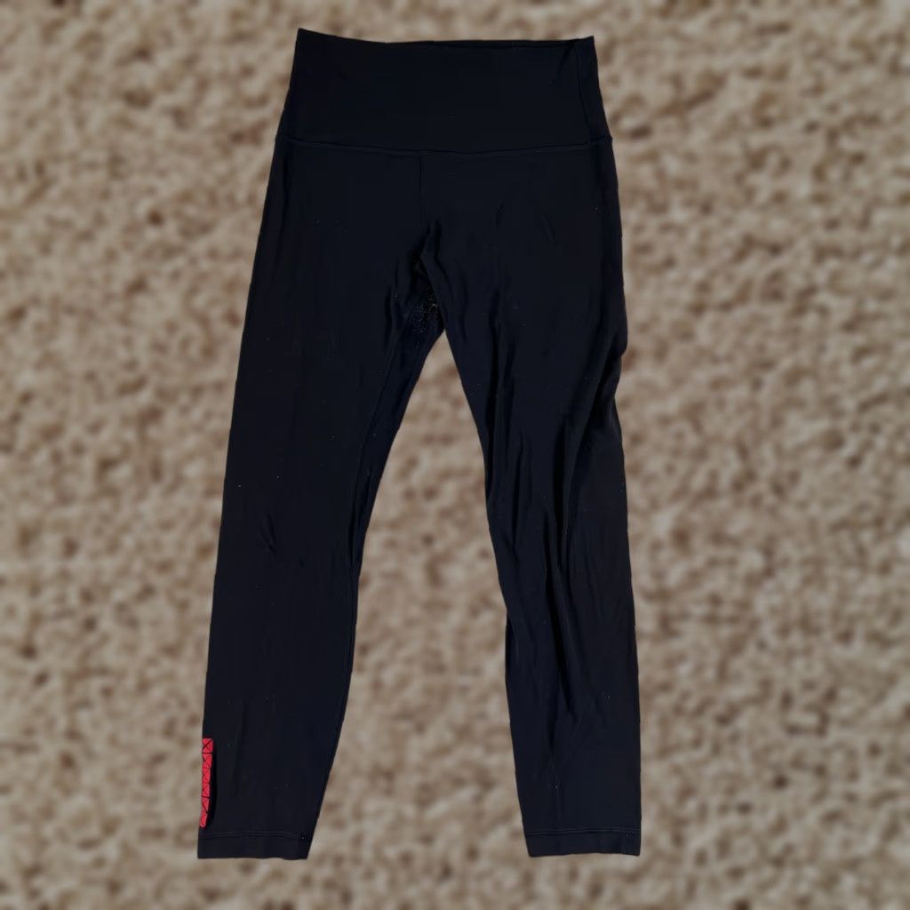 Lululemon Lululemon Pants Womens 8 Black Cropped Nylon Blend Yoga Gym Workout Athleisure Straight Leg 25in Inseam Womens Size 30" / US 8 / IT 44 - 1 Thumbnail
