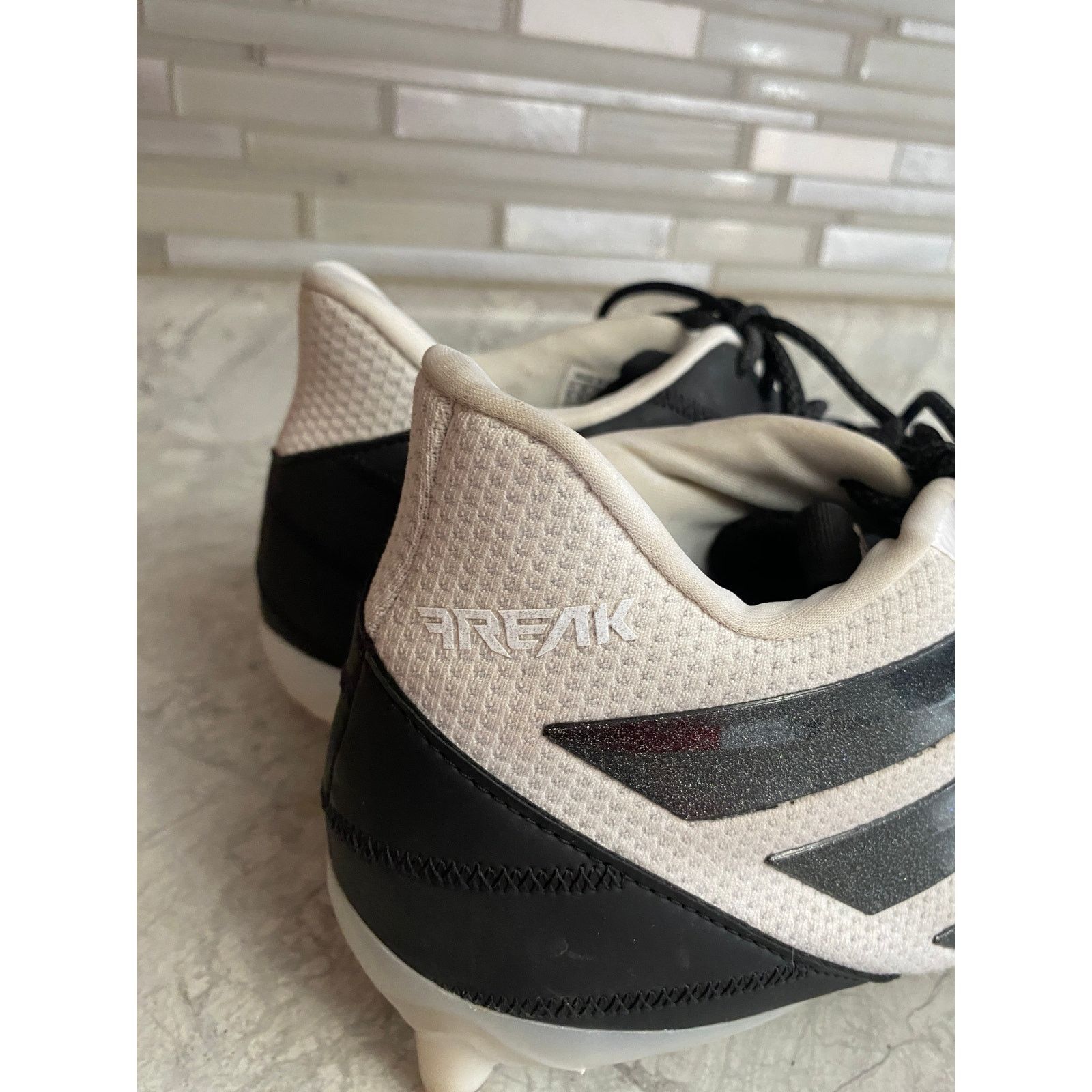 Adidas Adidas Freak White and Black Football Cleats Size 15 Size US 15 / EU 48 - 4 Thumbnail