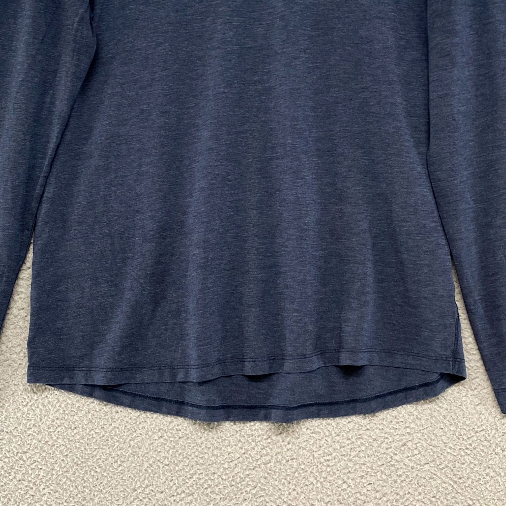 Lululemon Lululemon Surge Shirt Mens Large Long Sleeve Blue Crew Neck Athletic Activewear Size US L / EU 52-54 / 3 - 3 Thumbnail