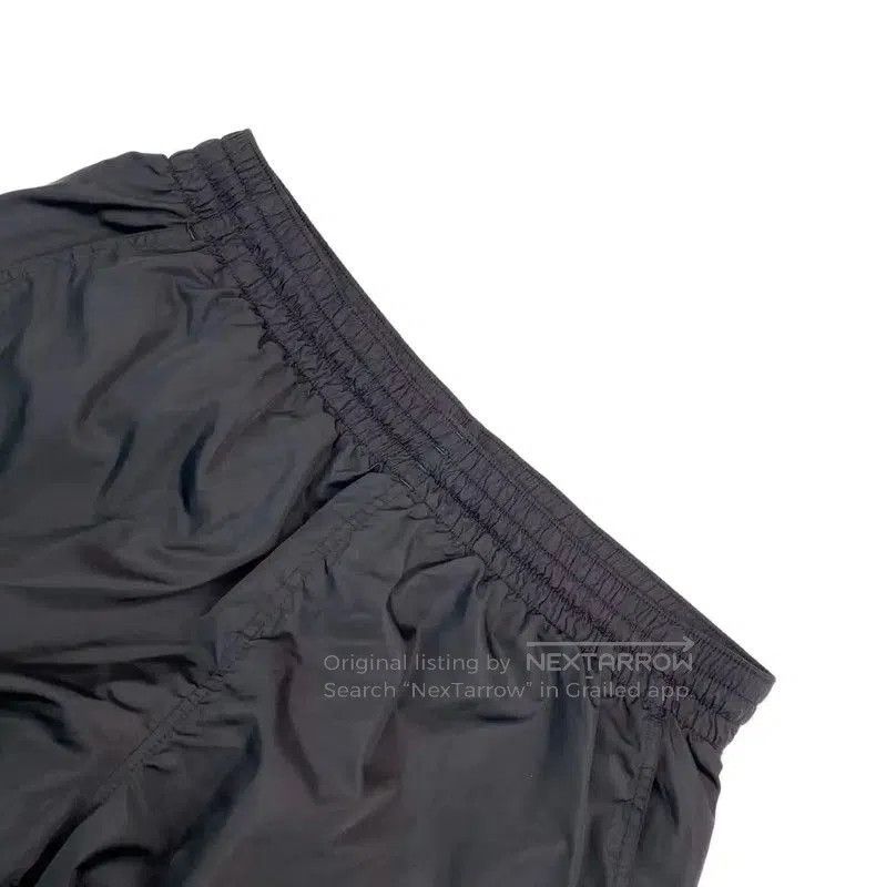 Louis Vuitton Louis Vuitton Black Nylon Ladies Shorts . Size 30" / US 8 / IT 44 - 3 Thumbnail