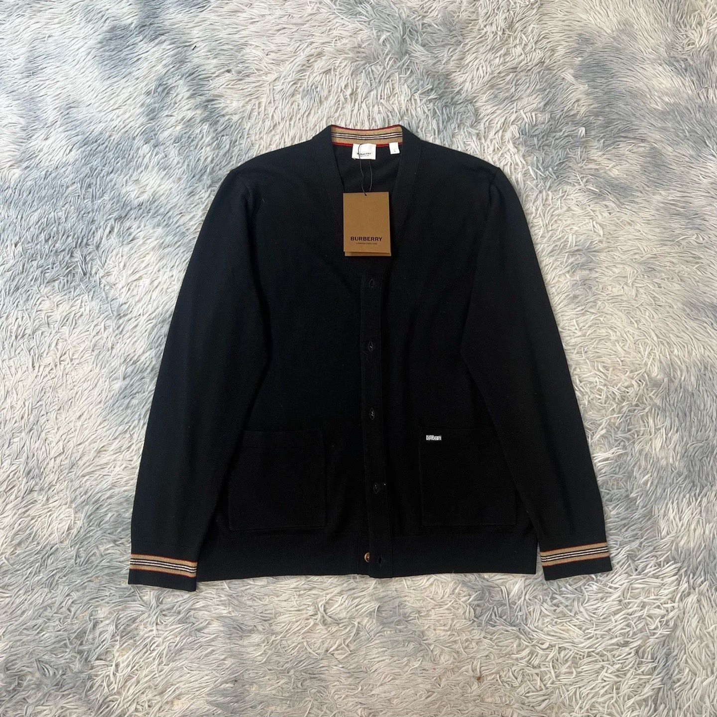 Burberry Burberry Knit Cardigan Size L Size US L / EU 52-54 / 3 - 1 Thumbnail