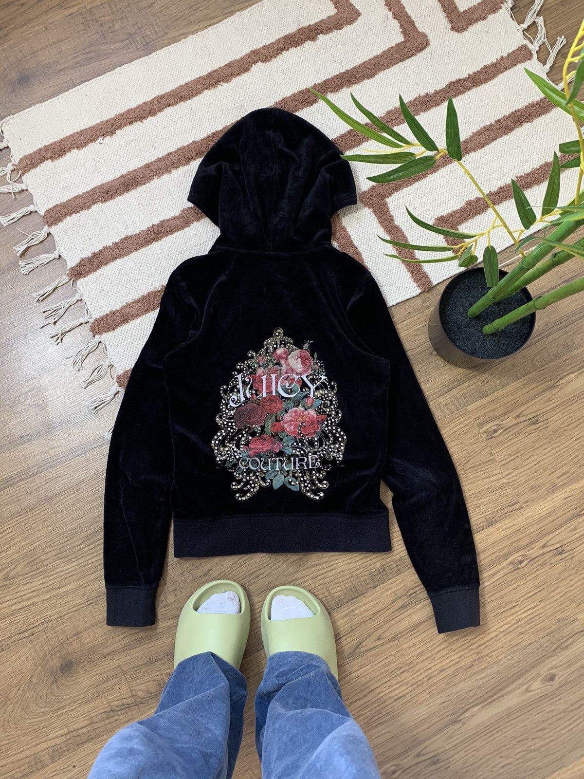 Juicy Couture Streetwear Vintage VINTAGE VELOUR JUICY COUTURE FLOWERS ZIP UP HOODIE Grailed