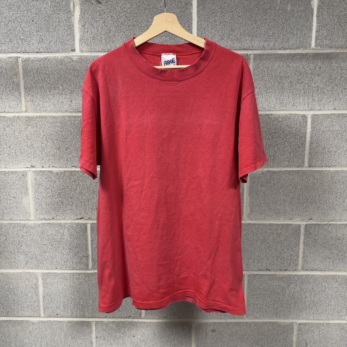 Vintage 90s Sun Faded Thrashed Red Blank Shirt ERD Grunge Chrome Size US XL / EU 56 / 4 - 1 Thumbnail