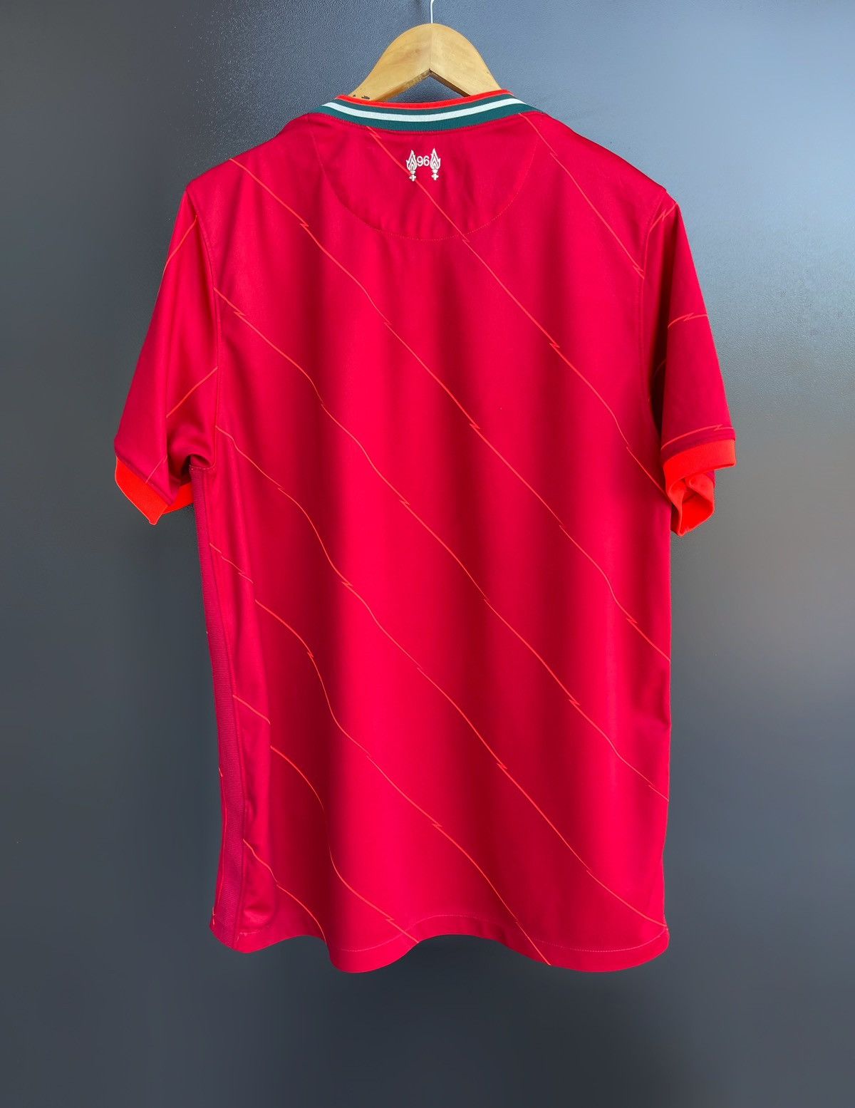 Nike 2021-2022 Liverpool Home Shirt Football Jersey Red Kit Sz XL Size US XL / EU 56 / 4 - 10 Thumbnail