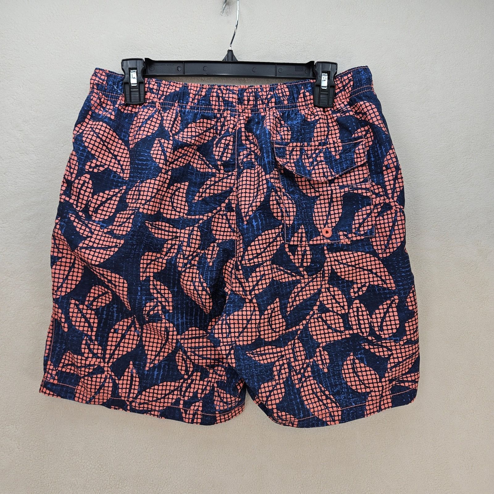 Tommy Bahama TOMMY BAHAMA MEN'S MEDIUM RELAX MARINE BLUE FLORAL SHORTS Size US 30 / EU 46 - 6 Thumbnail