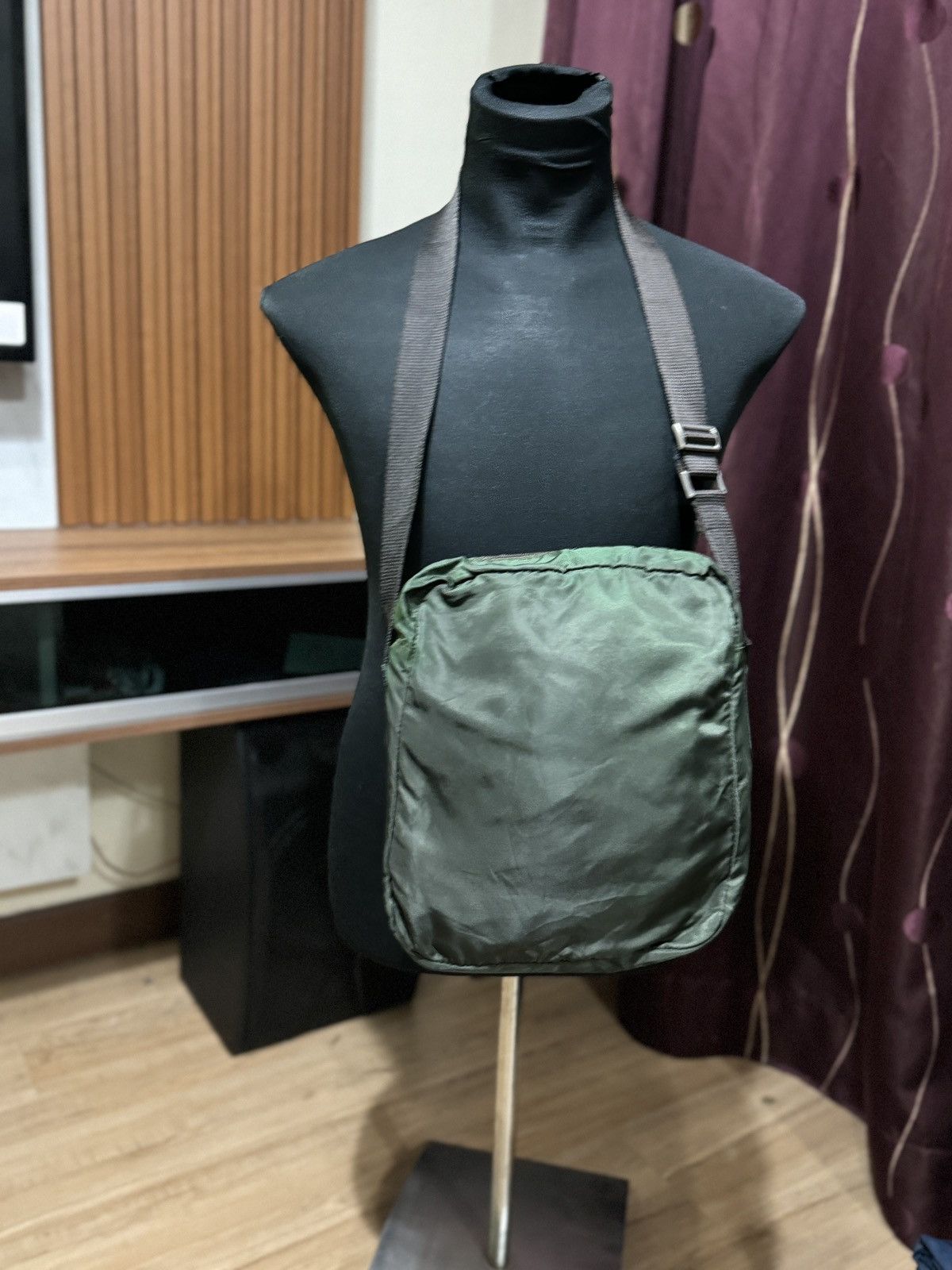Prada VINTAGE PRADA NYLON SLING BAG Size ONE SIZE - 4 Thumbnail