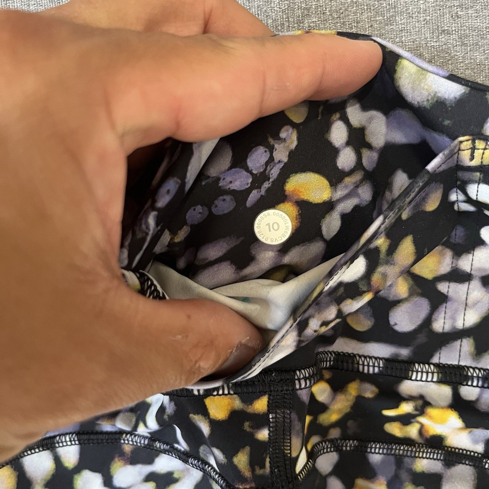 Lululemon Lululemon Women’s Size 10 Fast Crop II Workout Yoga Legging Size 32" / US 10 / IT 46 - 3 Thumbnail