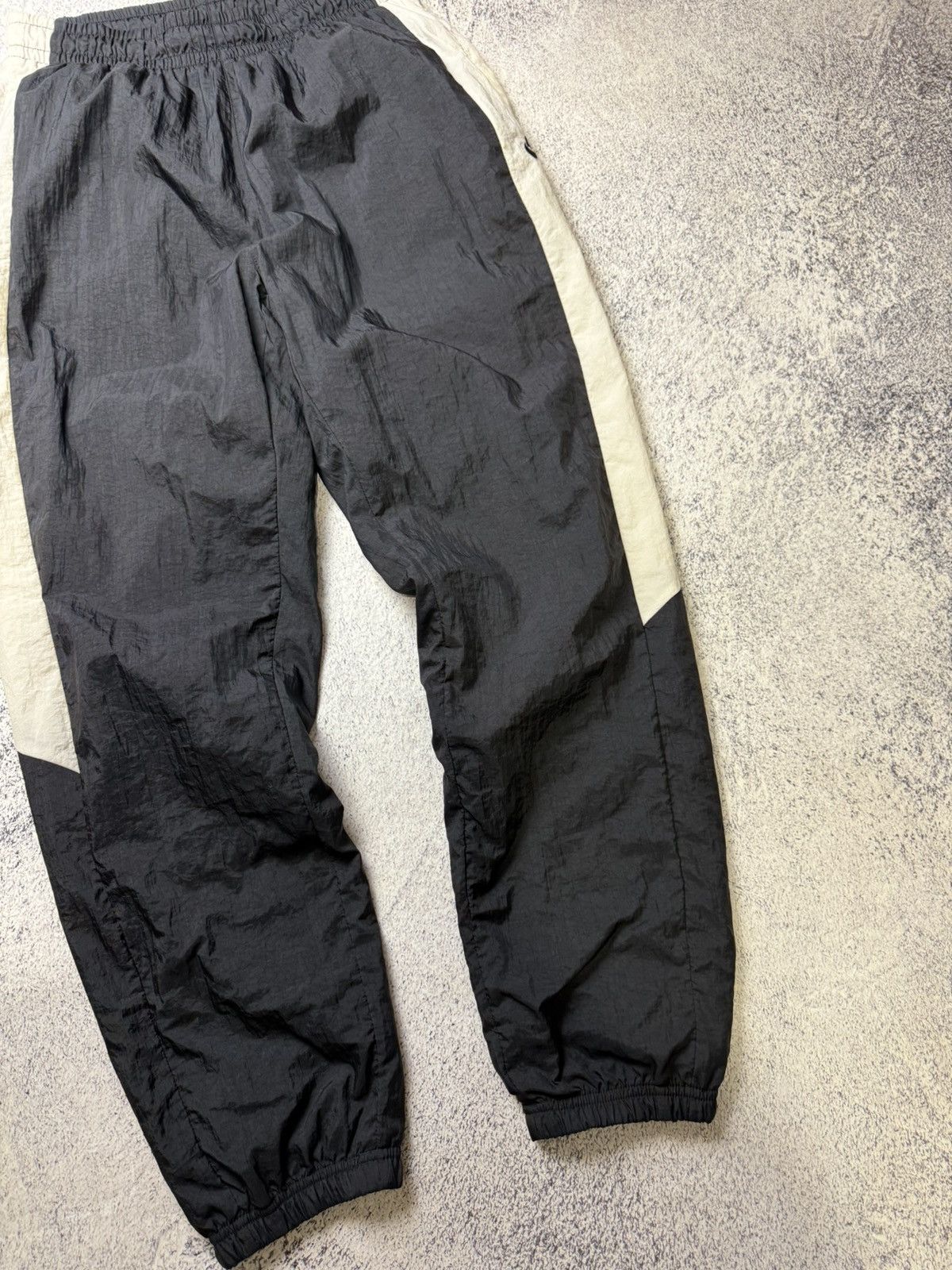 Nike Vintage Nike Nylon Drill Pants Y2K Black Size US 34 / EU 50 - 5 Thumbnail