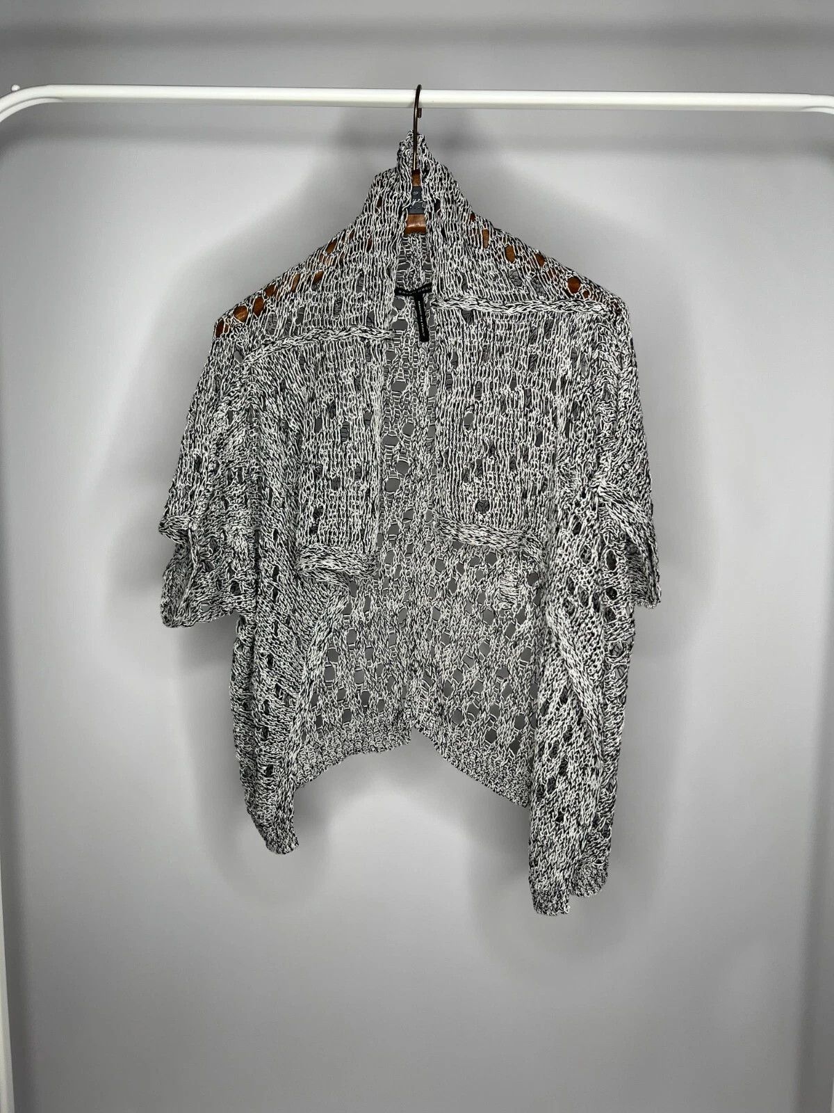 Sarah Pacini Sarah Pacini Black & White Knit Crop Top One Size Lagenlook Size ONE SIZE - 11 Thumbnail