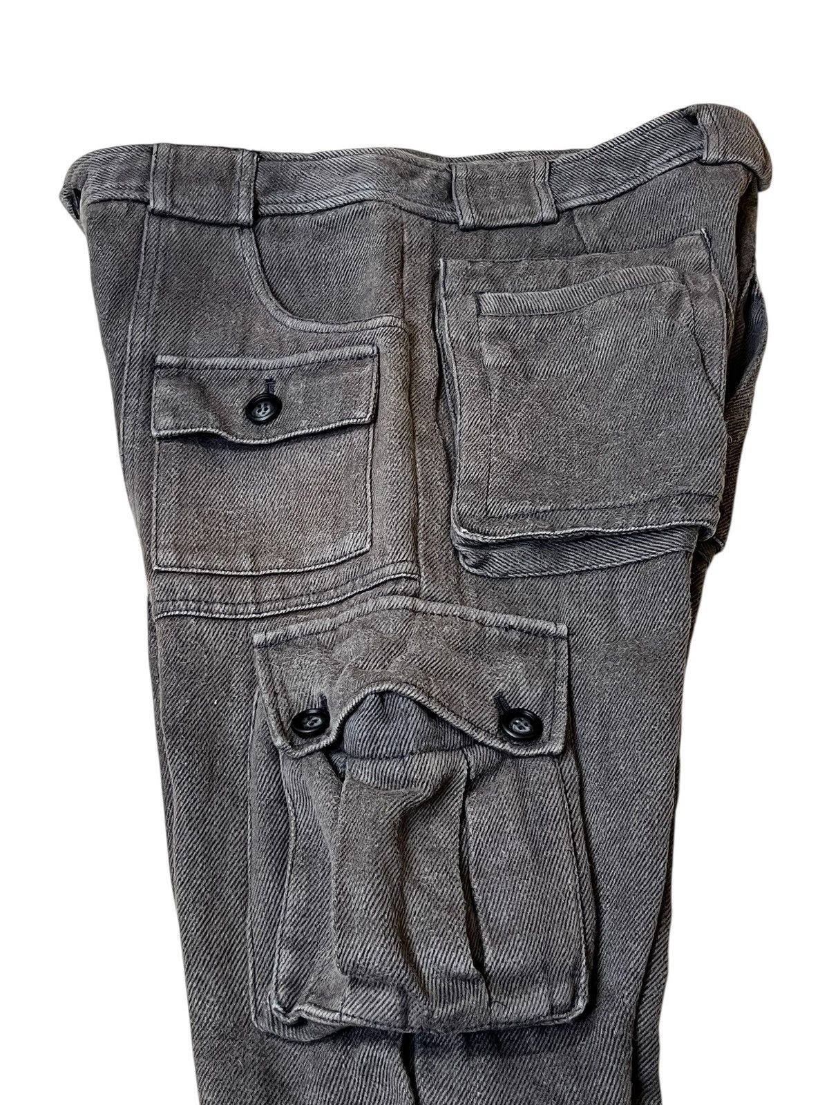 Japanese Brand Sick🔥Japanese brand AND A bushpant/multipocket cargo pants Size US 30 / EU 46 - 10 Thumbnail