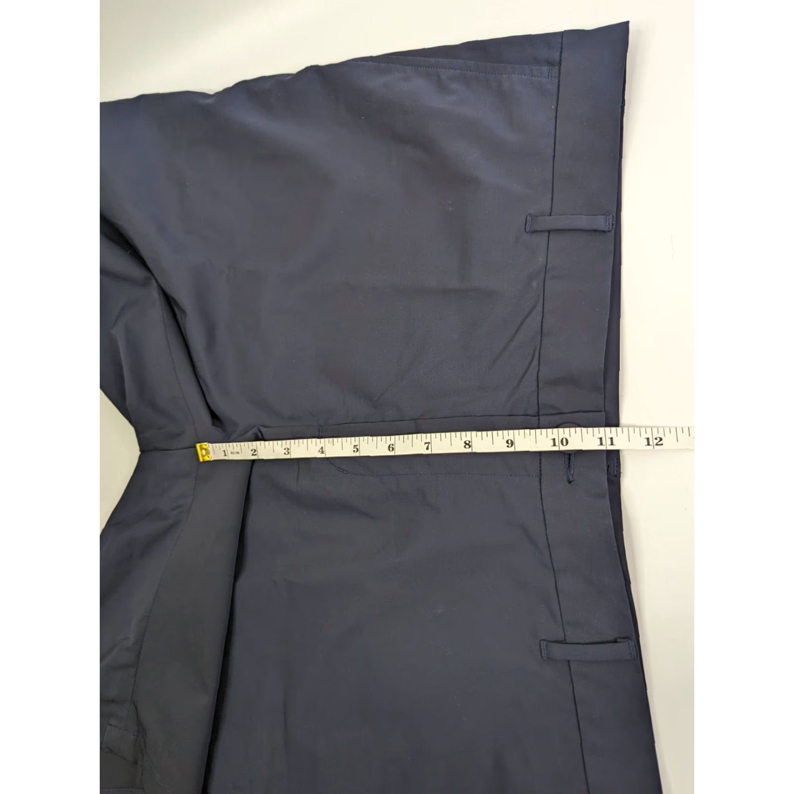 Vince Vince Mens Chino Shorts 38 Navy Blue Polyester Adult Regular Belt Loops Front Flat Front Casual 90s? Size US 38 / EU 54 - 5 Thumbnail