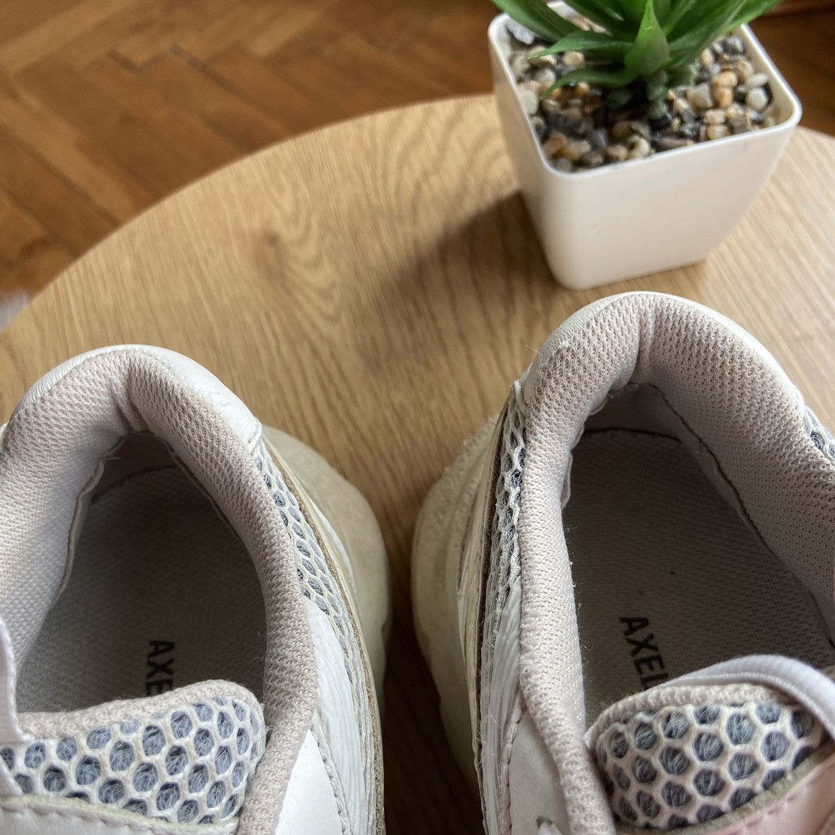 Axel Arigato Axel Arigato Marathon White Sneakers Size US 9 / IT 39 - 14 Thumbnail