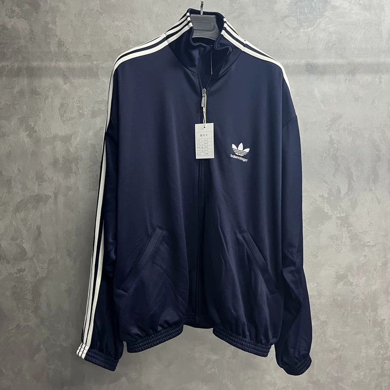 Balenciaga Balenciaga Dark blue thick polyester embroidered logo scho Size US L / EU 52-54 / 3 - 1 Thumbnail