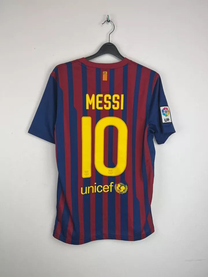 Nike FC BARCELONA 2011-12 HOME FOOTBALL SHIRT Kit SOCCER JERSEY Size US S / EU 44-46 / 1 - 9 Thumbnail