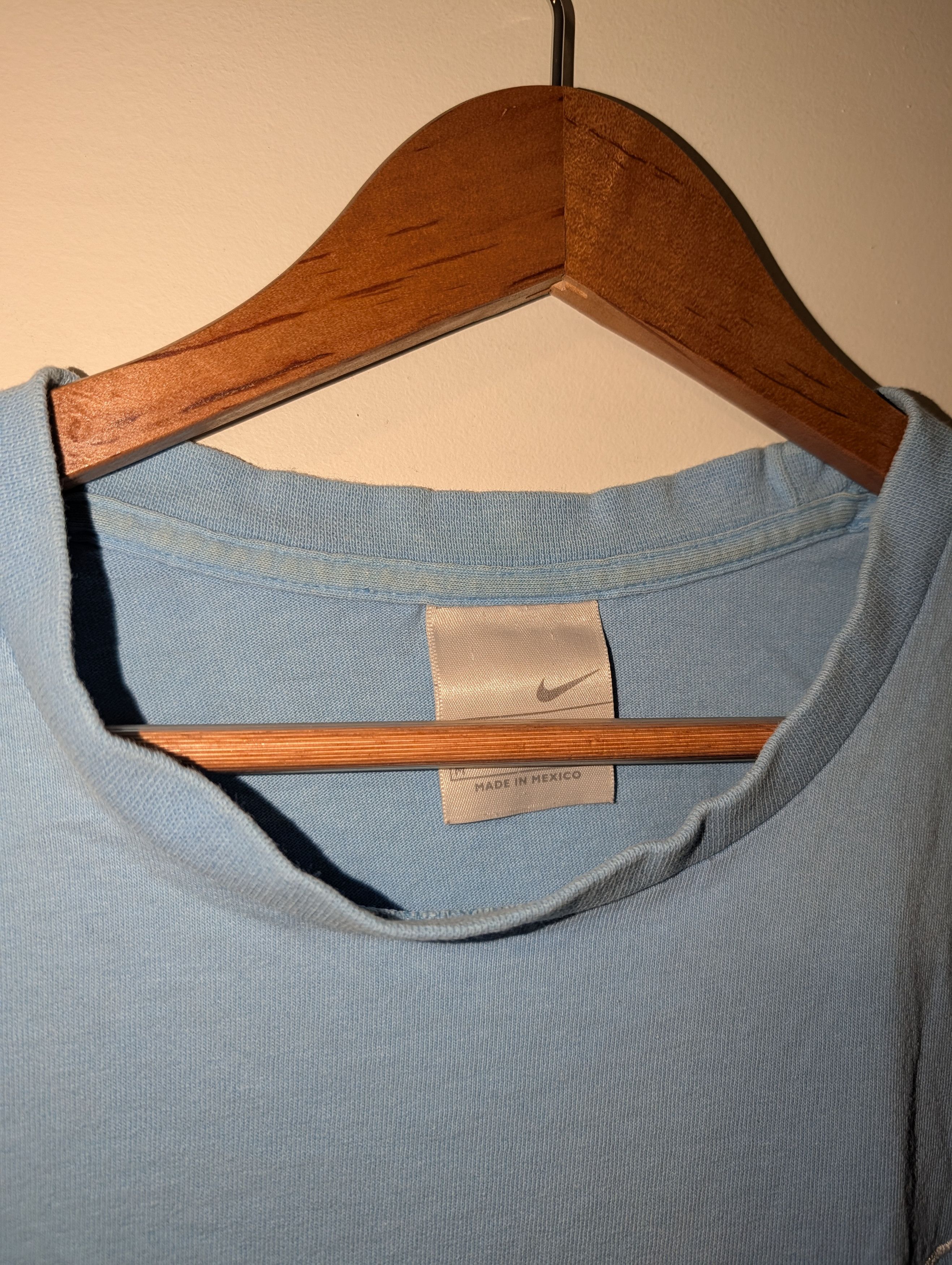 Nike Vintage Nike Mini Swoosh T Shirt Medium Blue Boxy Fit Mexico Size US M / EU 48-50 / 2 - 4 Thumbnail