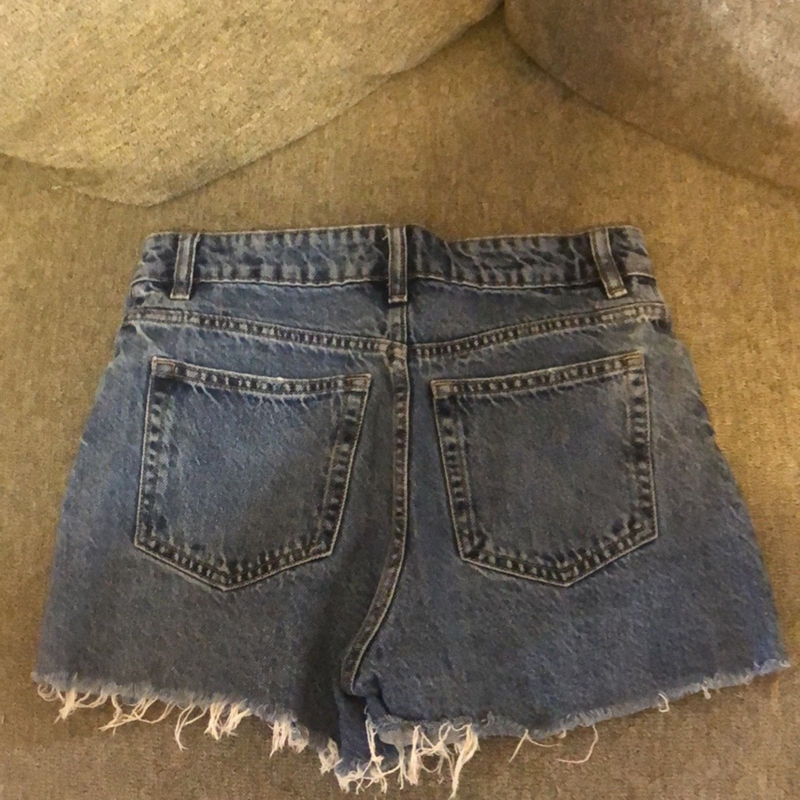 H&M H&M • 5 button Cut off Jean Shorts • Size 2 Size 26" / US 2 / IT 38 - 2 Thumbnail