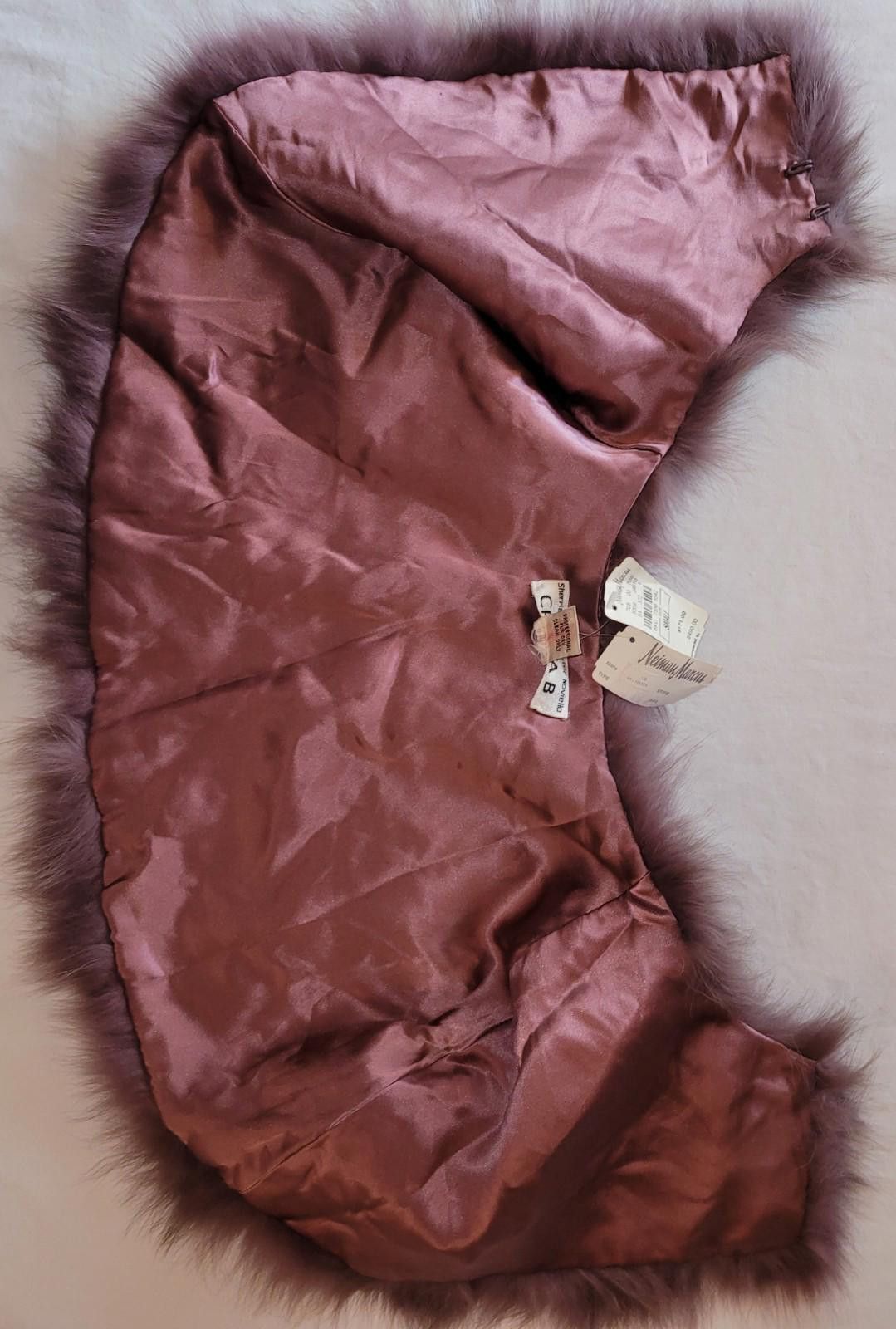 Designer CHETTA B silk lined fox fur pink shawl Size ONE SIZE - 4 Thumbnail