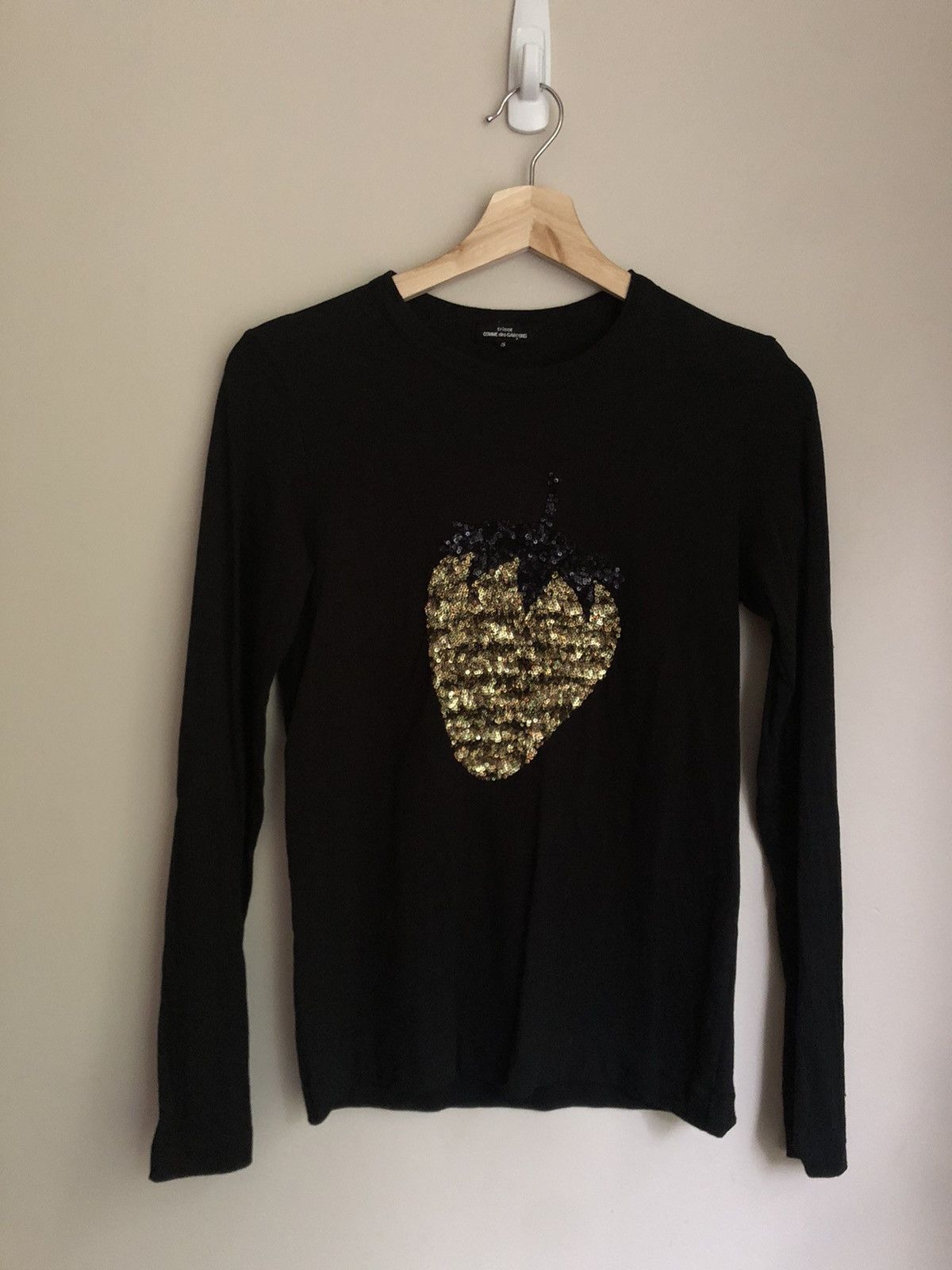 Comme des Garcons × Comme des Garcons Homme Plus × Tricot Comme des Garcons Tricot Comme des Garçons AW17 Sequin Strawberry Shirt Size S / US 4 / IT 40 - 17 Thumbnail