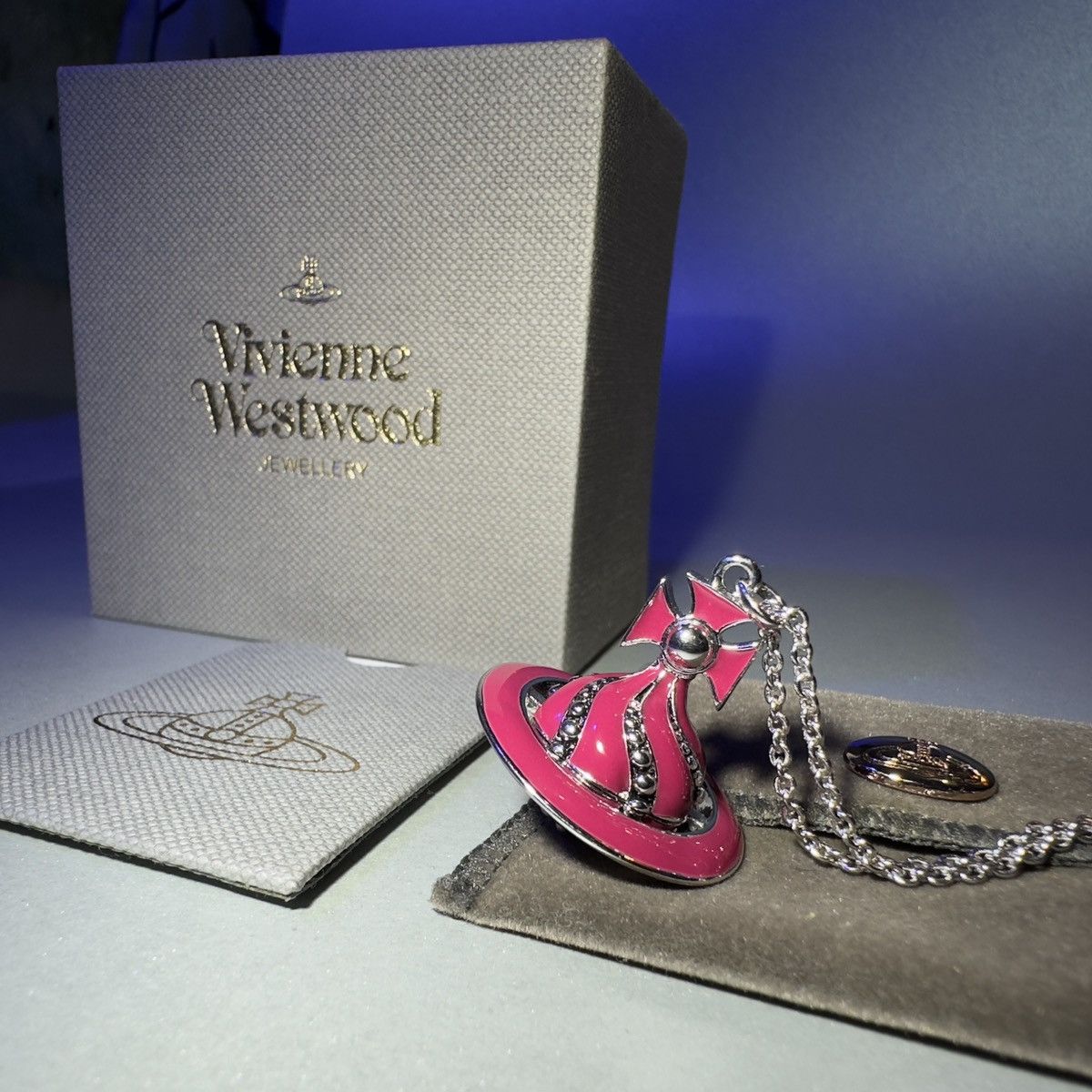 Vivienne Westwood Vivienne Westwood 3D Orb Rare pink silver Necklace Size ONE SIZE - 11 Thumbnail