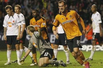 Vintage 2010/11 WOLVERHAMPTON HOME SOCCER JERSEY FOOTBALL SHIRT S Size US S / EU 44-46 / 1 - 2 Thumbnail