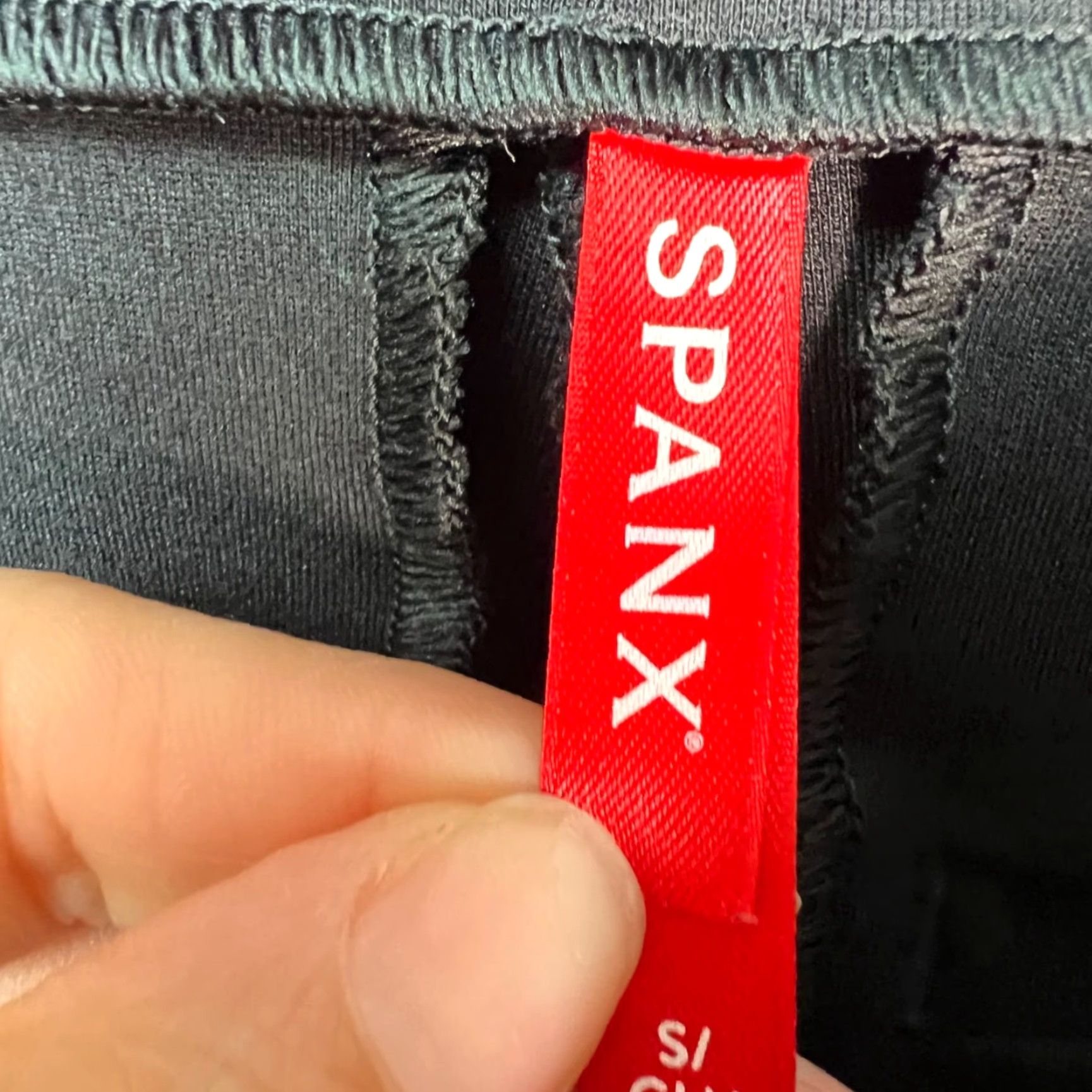 Spanx Spanx Womens Size Small Black Slim-Leg Pants w/ Button Detail Slim Ankle Pants Women XS? Size 28" / US 6 / IT 42 - 3 Thumbnail