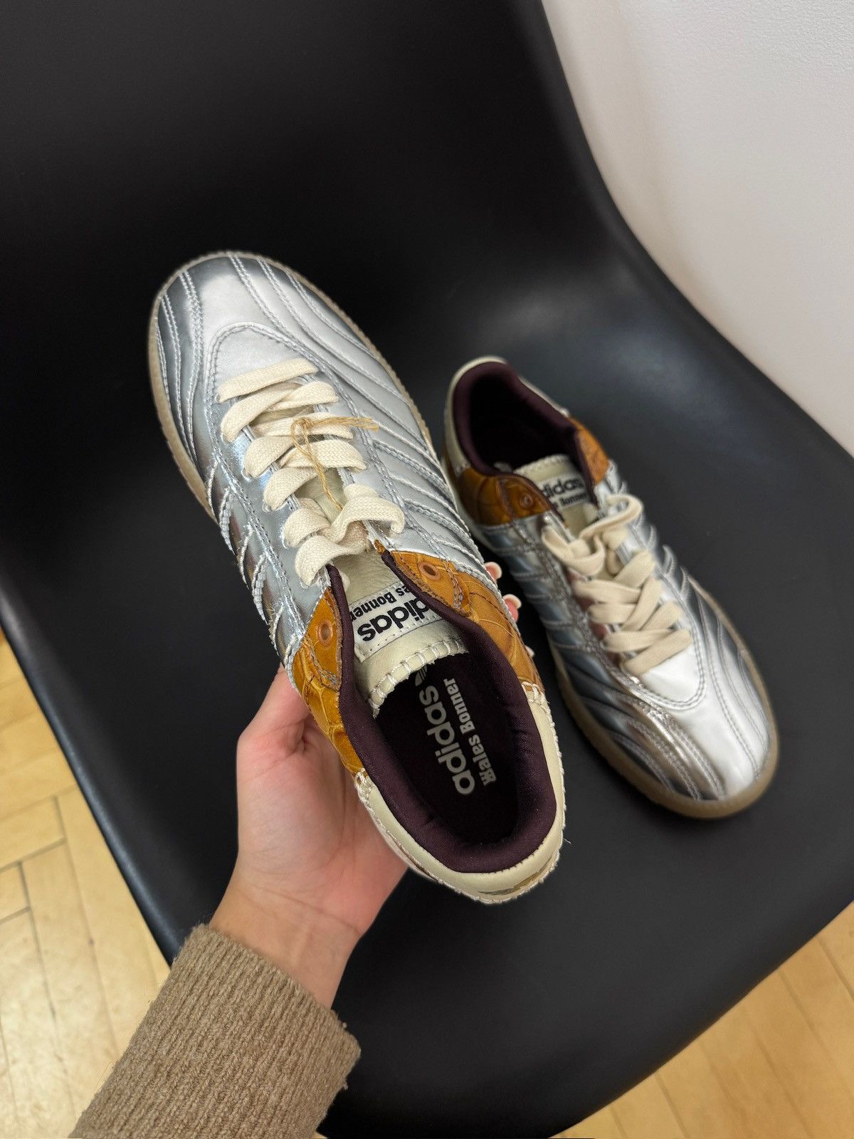 Adidas × Wales Bonner Adidas Wales Bonner MN Samba Metallic Shoes Size US 7 / EU 40 - 6 Thumbnail