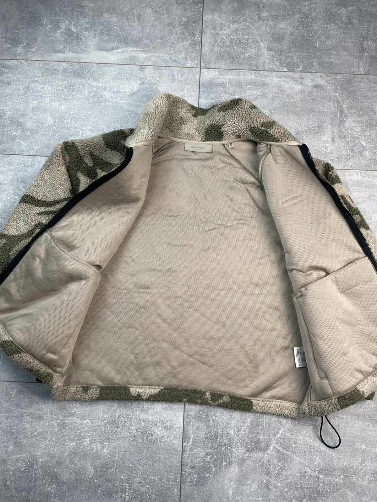 Essentials × Fear of God Fear of God Essentials Sherpa Fleece Jacket Size US M / EU 48-50 / 2 - 2 Thumbnail