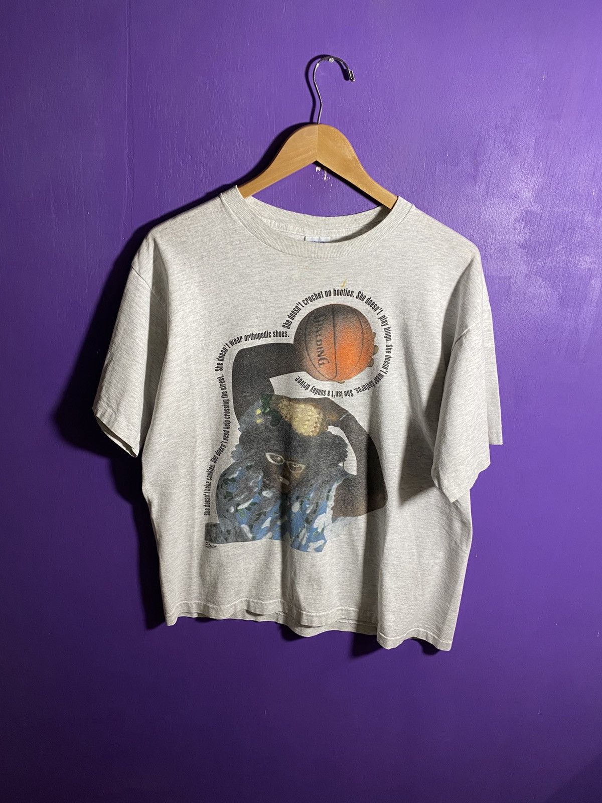 Salem Sportswear Vintage 90s Salem sportswear Larry Johnson grandma t-shirt Size US M / EU 48-50 / 2 - 1 Thumbnail