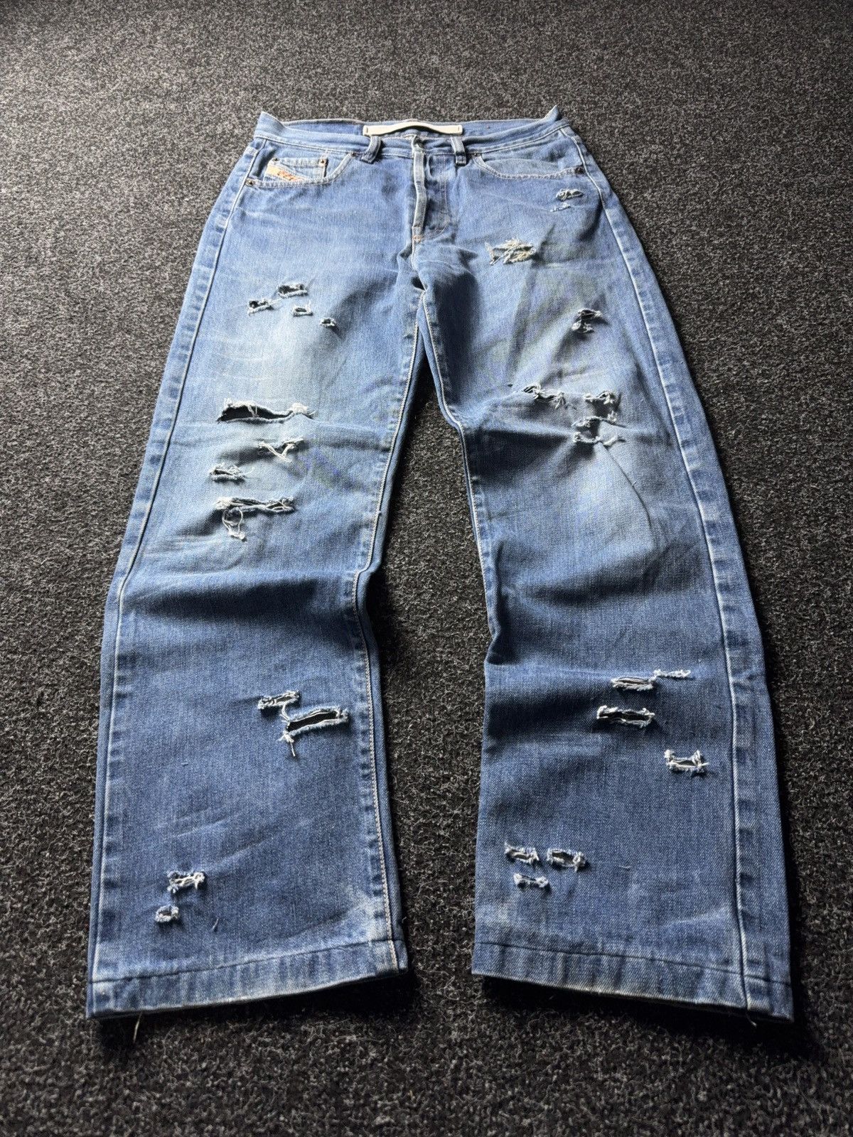 Diesel Retro 90s Diesel Distressed Jeans Made in Italy By Diesel Size US 29 - 1 Thumbnail