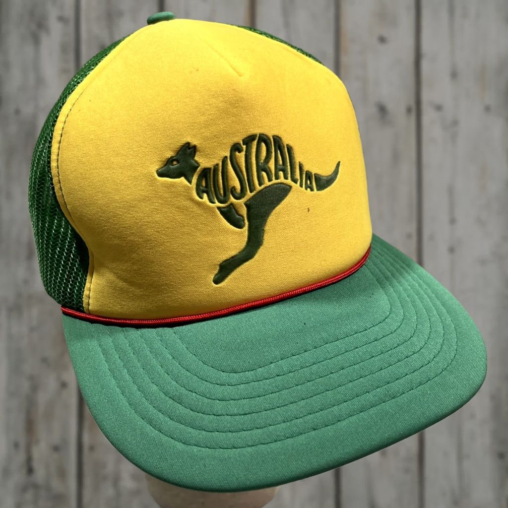 Vintage VINTAGE Australia Kangaroo Souvenir Snapback Trucker Hat Green Yellow Rope Size ONE SIZE - 1 Thumbnail