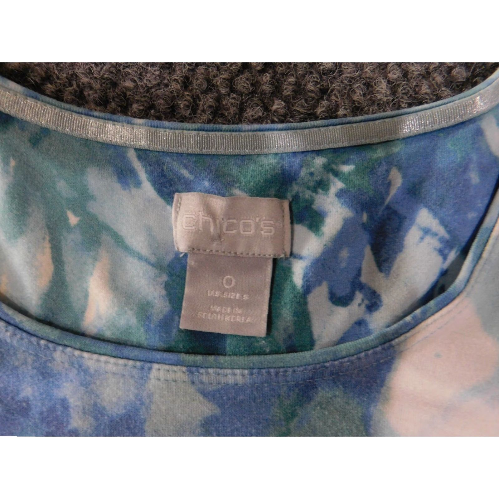 Vintage Chico's Blouse Shirt Women 0 Blue Floral Abstract Knit Rayon Spandex Lightweight Casual Size XS / US 0-2 / IT 36-38 - 4 Thumbnail
