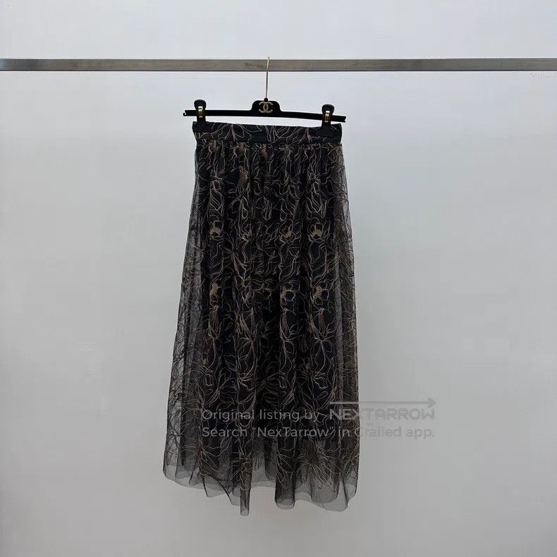 Brunello Cucinelli Brunello Cucinelli Embroidered heavy tulle skirt Size 24" / US 00 / IT 34 - 1 Thumbnail