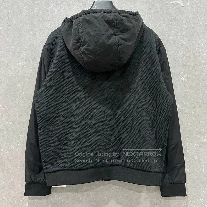 Louis Vuitton Louis Vuitton Black Logo Zip Hooded Jacket. Size US M / EU 48-50 / 2 - 2 Thumbnail