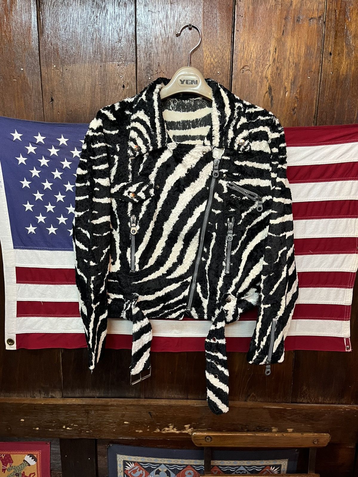 Vintage Vintage Luxury Zebra Printed Faux Fur Biker Jacket Size L / US 10 / IT 46 - 1 Thumbnail