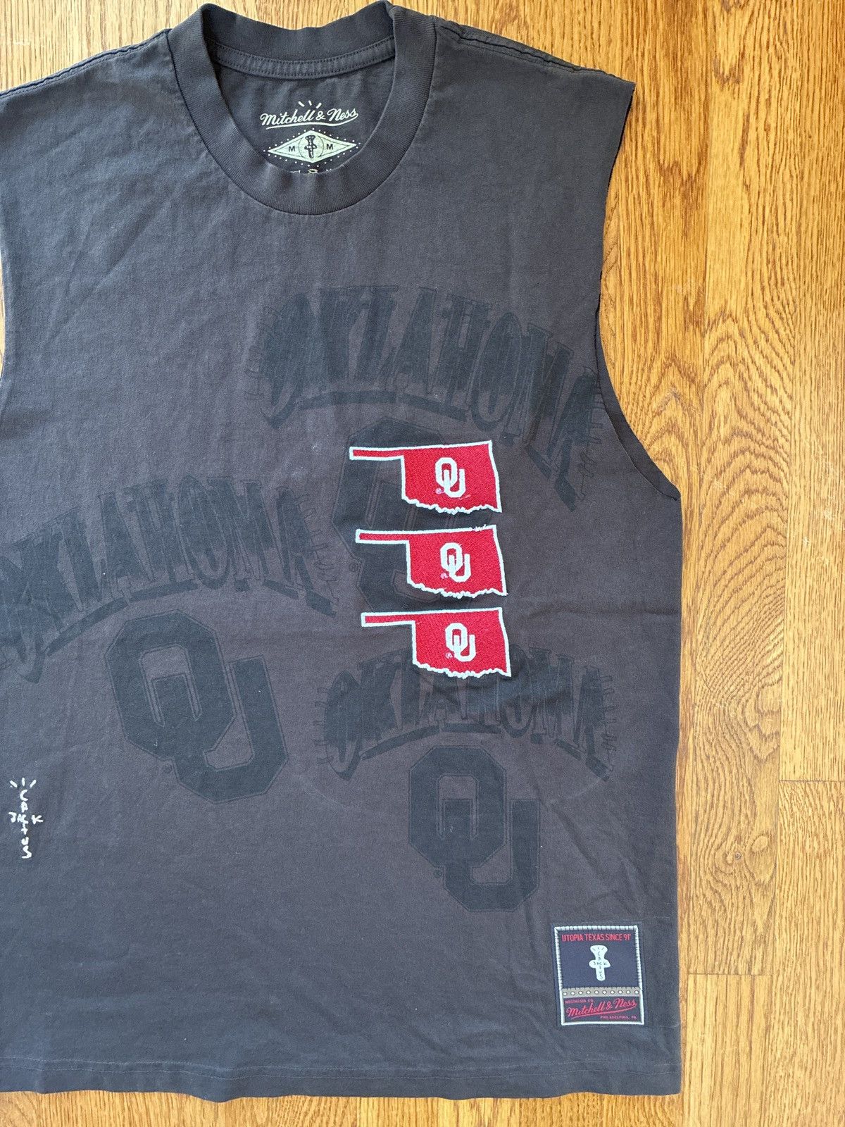 Mitchell & Ness × Travis Scott Travis Scott Oklahoma University Cactus Jack Mitchell & Ness Size US M / EU 48-50 / 2 - 3 Thumbnail
