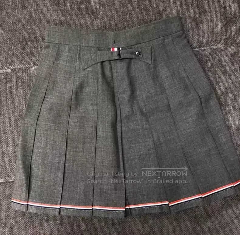 Thom Browne Thom Browne Pleated Skirt with Colorful Striped Bottom Edg Size 25" / US 0 / IT 36 - 2 Thumbnail